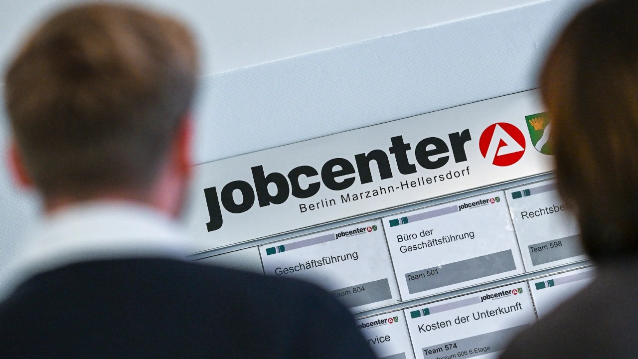 Bundesagentur für Arbeit: Jeder 3. Jobcenter-Mitarbeiter bald in Rente ...